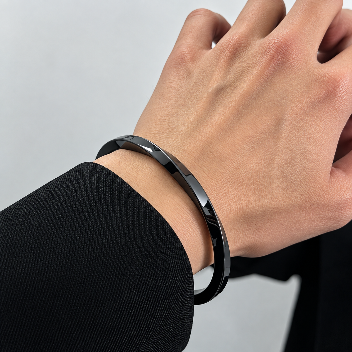 BRACELET (BLACK)
